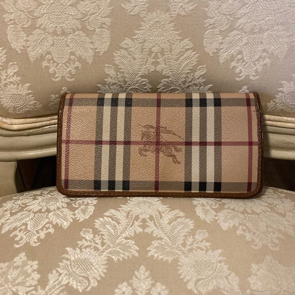 Burberry Long Wallet - Picture 11 of 11
